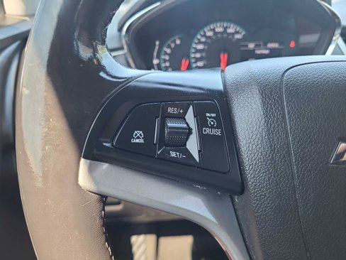 Used 2018 Chevrolet Trax LT w/ LT Convenience Package image 17