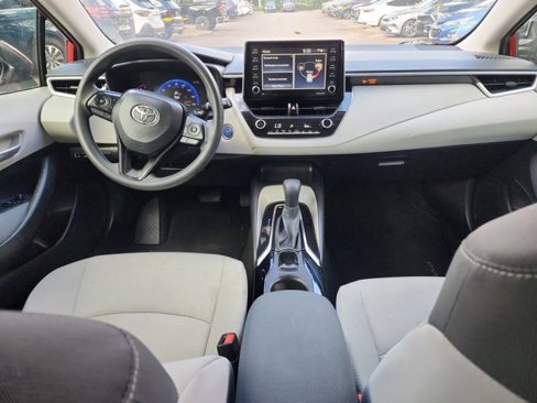 Used 2021 Toyota Corolla LE image 11