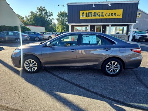 Used 2017 Toyota Camry LE image 8