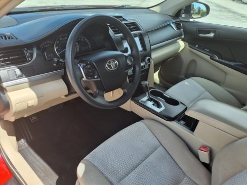 Used 2012 Toyota Camry LE image 17