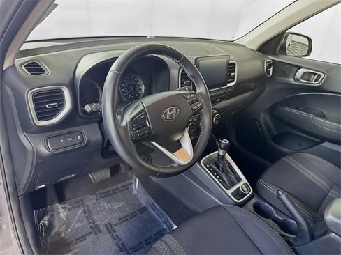 Used 2022 Hyundai Venue SEL image 20