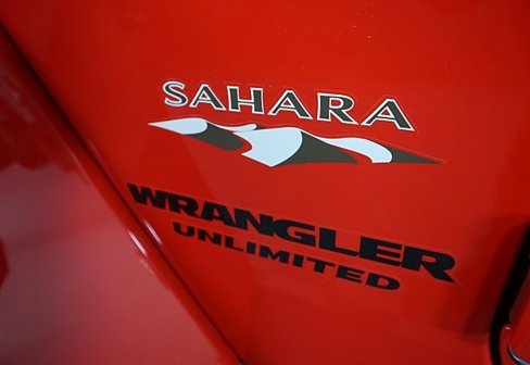 Used 2017 Jeep Wrangler Unlimited Sahara w/ Max Tow Package image 9