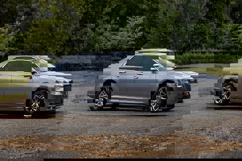 Used 2017 Chrysler 300 C image 3
