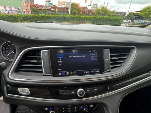 Used 2020 Buick Enclave Essence image 32