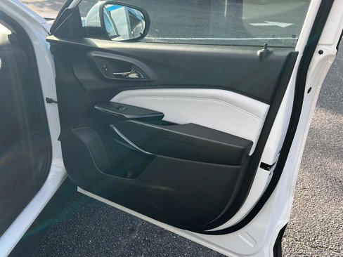 New 2025 Chevrolet Trax LT w/ Driver Confidence Package image 14