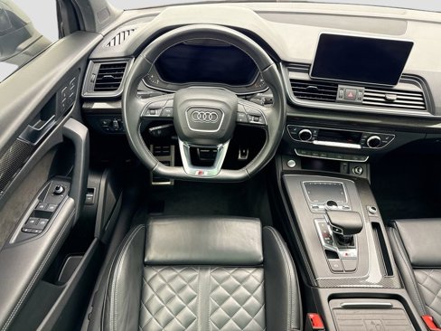 Used 2020 Audi SQ5 Premium Plus w/ Premium Plus Package image 10