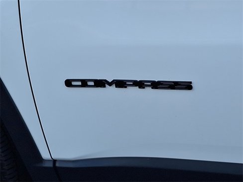Used 2022 Jeep Compass Altitude w/ Sun and Sound Group image 31