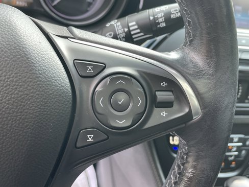 Used 2020 Buick Envision Essence image 29