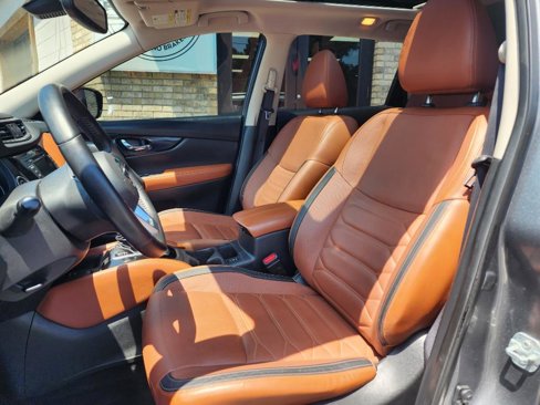 Used 2018 Nissan Rogue SL w/ Premium Package image 15