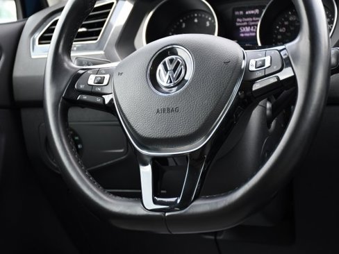 Used 2018 Volkswagen Tiguan SEL image 24