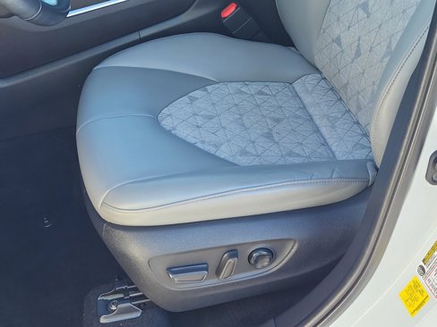 Used 2022 Toyota Highlander Bronze Edition image 20