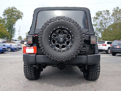 Used 2014 Jeep Wrangler Unlimited Rubicon image 29