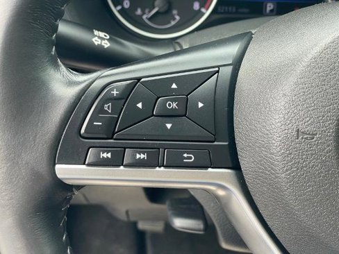 Certified 2022 Nissan Sentra SV image 18
