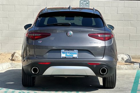 Used 2018 Alfa Romeo Stelvio Sport w/ Cold Weather Package image 8