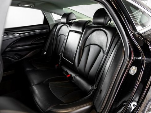 Used 2017 Buick LaCrosse Essence image 10