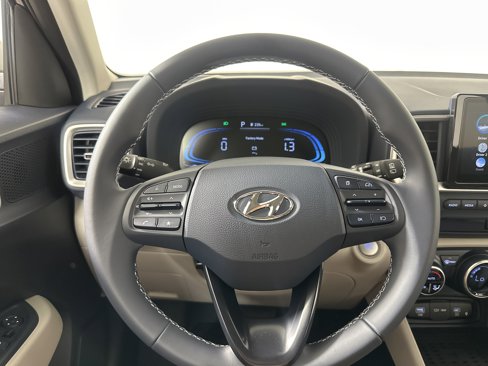New 2025 Hyundai Venue Limited image 12