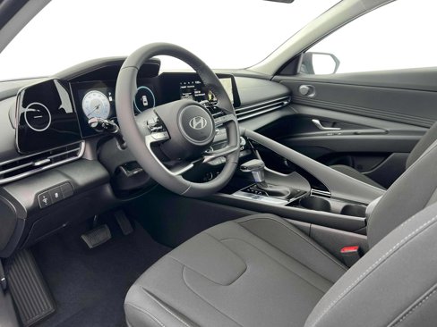 New 2025 Hyundai Elantra SEL image 14