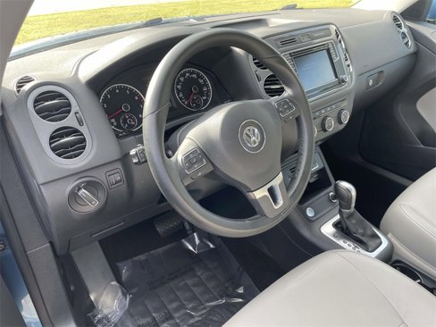 Used 2017 Volkswagen Tiguan Limited image 11