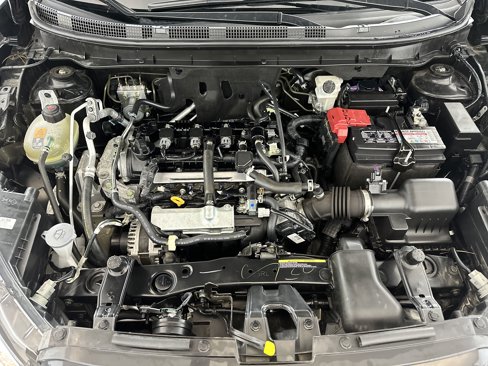 Used 2023 Nissan Kicks SV w/ Interior Electronics Package image 11