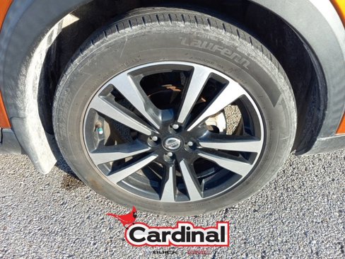 Used 2020 Nissan Kicks SV image 2