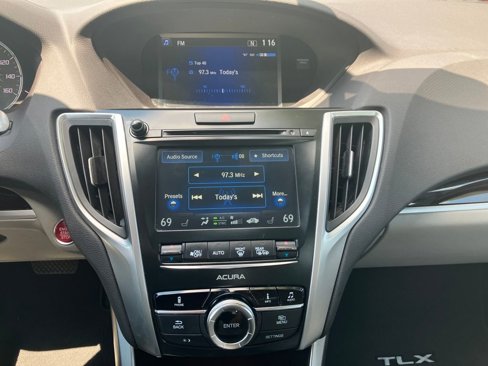 Used 2016 Acura TLX image 6