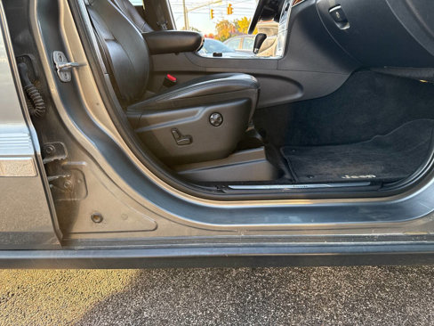 Used 2012 Jeep Grand Cherokee Limited image 24