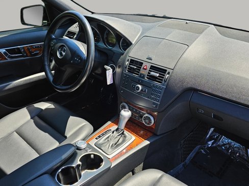Used 2010 Mercedes-Benz C 300 4MATIC Sedan image 28