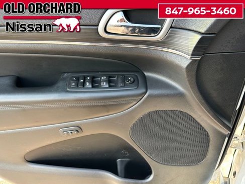 Used 2020 Jeep Grand Cherokee Limited w/ Trailer Tow Group IV image 11