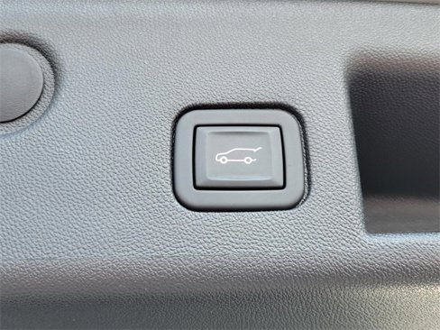 Used 2023 Chevrolet Equinox LT image 15