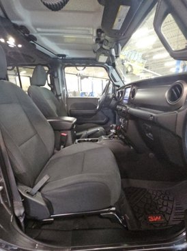 Used 2021 Jeep Gladiator Sport image 35