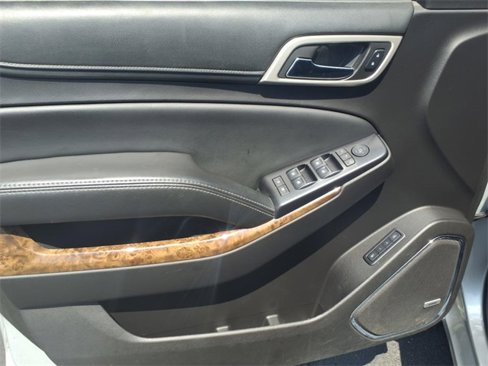 Used 2016 GMC Yukon XL Denali image 13