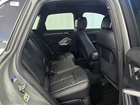 Used 2022 Audi Q3 2.0T Premium image 24