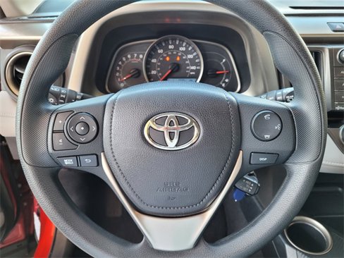 Used 2015 Toyota RAV4 XLE image 28