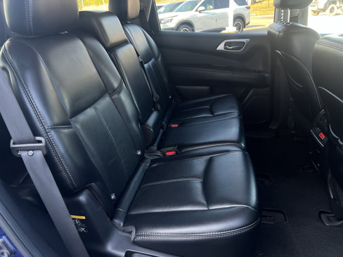 Used 2017 Nissan Pathfinder SL image 18