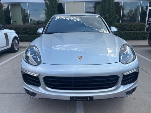 Used 2017 Porsche Cayenne S image 3