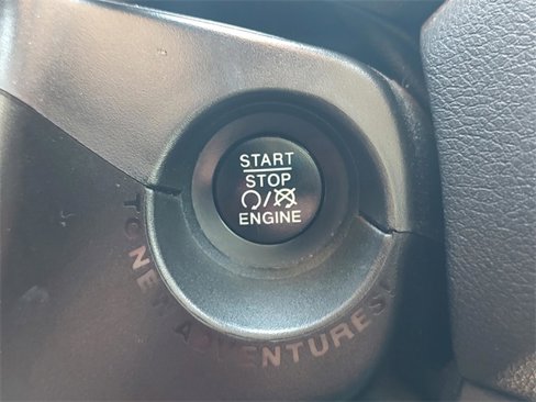 Used 2020 Jeep Renegade Altitude image 23