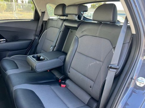 Used 2020 Kia Niro EX image 16