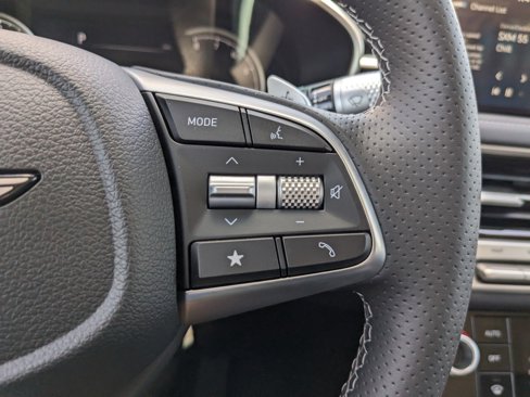 Certified 2025 Genesis G70 2.5T image 19