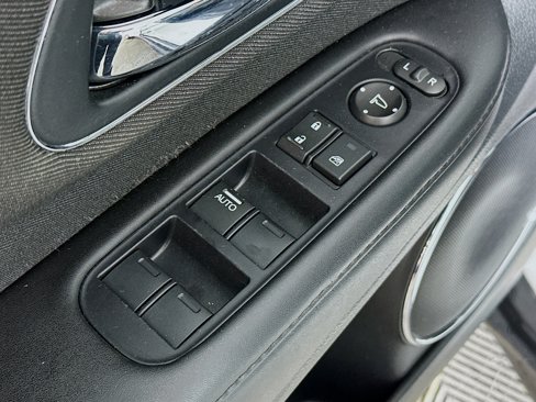 Used 2019 Honda HR-V EX image 17