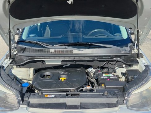 Used 2015 Kia Soul + image 13