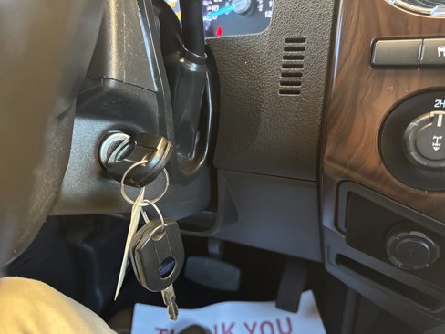 Used 2013 Ford F350 Lariat image 24