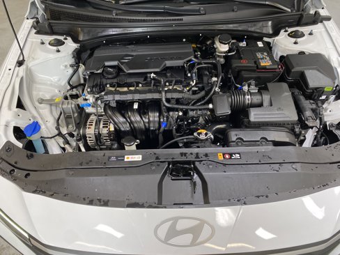 Used 2025 Hyundai Elantra Sport image 10