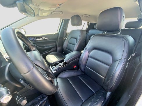 Used 2018 INFINITI QX30 Premium w/ Cargo Package image 21