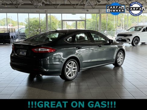 Used 2015 Ford Fusion SE image 8
