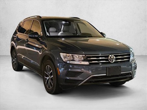 Used 2019 Volkswagen Tiguan SE image 3