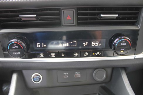 Used 2023 Nissan Rogue SV image 40