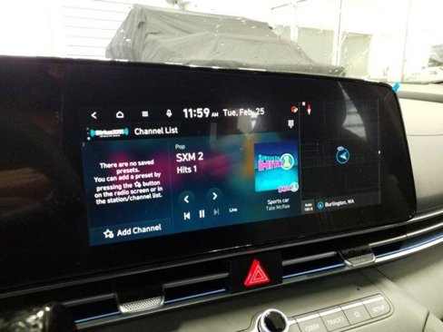 New 2025 Hyundai Elantra SEL image 7