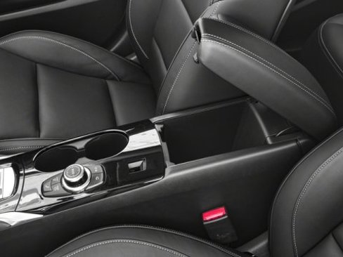 Used 2018 INFINITI QX30 image 18