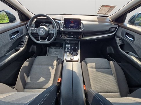 Used 2022 Nissan Rogue SV image 15