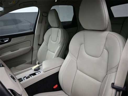 Used 2021 Volvo XC60 T5 Inscription w/ Advanced Package image 5
